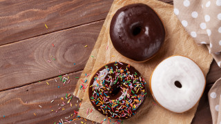Doughnuts sprinkles polkadot food photography - sprinkle free wallpaper