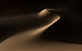 Desert sand dunes light minimalism - a desert free wallpaper for desktop