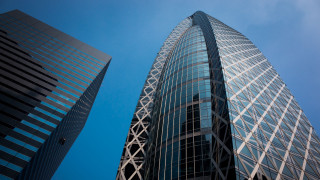 Tall building sky clouds urban - free architecture wallpaper for desktop