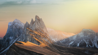 Mountain range snowy horizon beach 2 - a few snow covered mountains free wallpaper