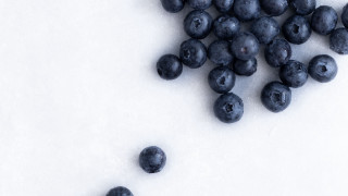 Blueberries minimalist stilllife planet moon - the table free wallpaper
