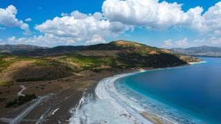 Scenic beach mountains clouds ocean - blue sky free wallpaper for desktop