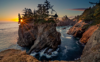 Sunset water trees cliff rimlight - rim light free wallpaper for desktop