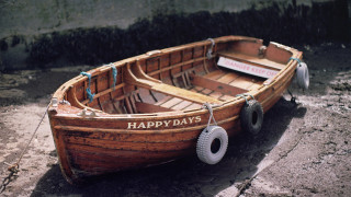 Wooden boat happy days tag - christian macnevin free wallpaper