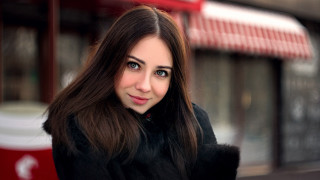 Elina karimova fur coat winter - the side of the building free wallpaper