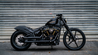 Black motorcycle garage tire puzzle - free motorcycles wallpaper