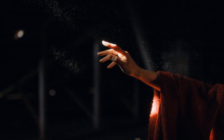 Throwing star night hand light - their hand in free wallpaper