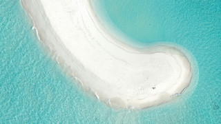 Beach white sand blue water 2 - blue water free wallpaper