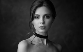 Woman black choker portrait elina - free portrait wallpaper for desktop