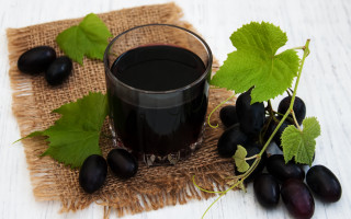 Black wine grapes leaves burlap - a glass free wallpaper for desktop