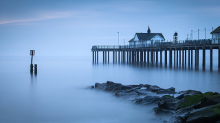 Long pier lighthouse fog mountain - a long pier free wallpaper