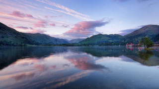 Lake mountains pink sky clouds - a few house free wallpaper for desktop