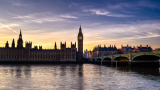 Large building clock tower bridge 7 - a bridge and a river free wallpaper for desktop