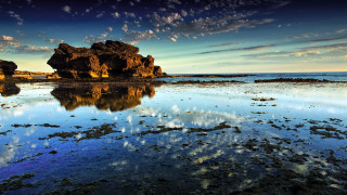 Large rock beach ocean cloudy 2 - top of a beach next free wallpaper