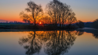 Sunset lake trees clouds autumn 2 - reflective free wallpaper