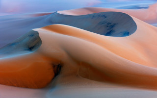 Desert sand dune blue sky - a desert landscape free wallpaper for desktop