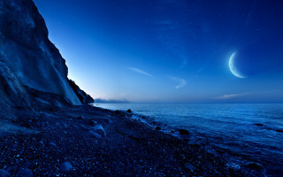 Moon half moon ocean night - a moon free wallpaper