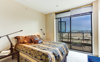 Bedroom balcony city view lamp - natural free wallpaper for desktop