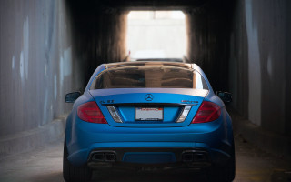 Blue car tunnel hood back - its hood free wallpaper