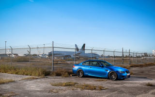 Blue car fence plane outdoors - a fence free wallpaper