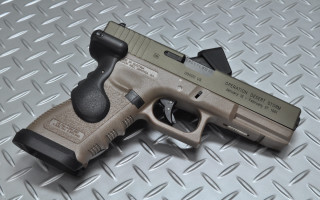 Gun tag black handle precisionism - a black handle free wallpaper