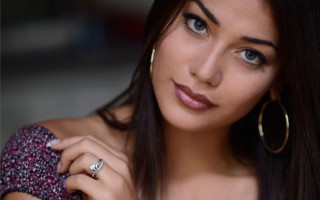 Aramenta dianthe vail portrait hyperrealism - a ring free wallpaper for desktop