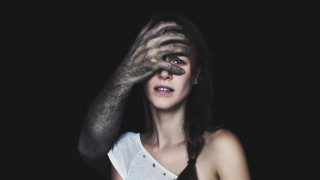 Creepy woman hands up elden - elden ring free wallpaper