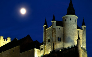 Castle moon night gothic architecture - adriaen isenbrant free wallpaper