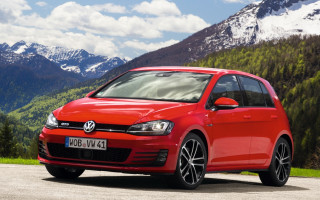 Red car mountains trees snow - the top of them free wallpaper