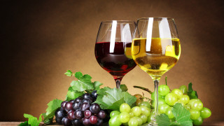 Wine glasses grapes leaves still - cao zhibai free wallpaper for desktop