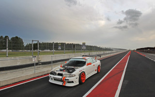 White car race track urban - ultra wide angle free wallpaper for desktop