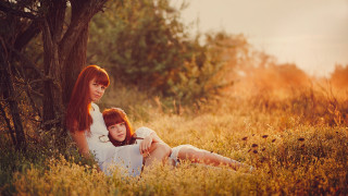 Woman child field autumn forest - a woman and a child free wallpaper for desktop