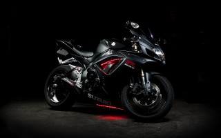 Motorcycle dark lights on photorealism - the bike free wallpaper for desktop