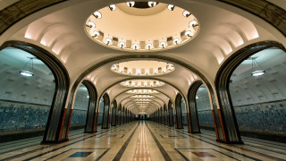 Long hallway art deco chandelier - a long hallway free wallpaper for desktop