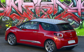 Red car graffiti wall corneille - a graffiti free wallpaper