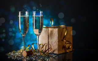 Champagne flutes gift bag christmas - claire dalby free wallpaper for desktop