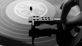 Record player remote control gun - a record free wallpaper