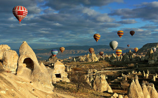 Hot air balloons rocky mountains - hot air balloon free wallpaper