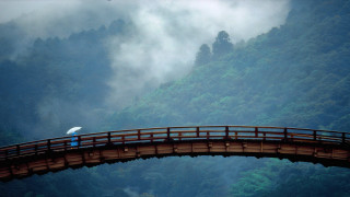 Bridge umbrella mountain clouds night - douglas robertson bisset free wallpaper