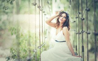 Aramenta vail white dress fence - her hair and a flower free wallpaper