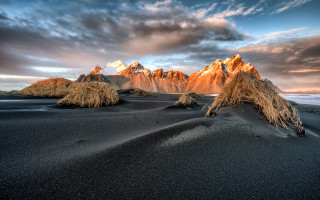 Mountains sand dunes aurora night - photo free wallpaper