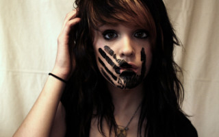 Painted hands woman black shirt - painted free wallpaper