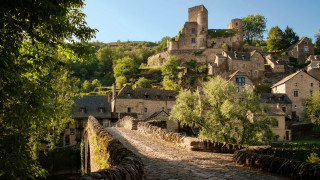 Medieval castle road trees bridge - medieval free wallpaper for desktop