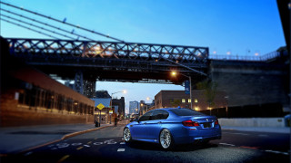 Blue car street bridge night - a blue car free wallpaper for desktop