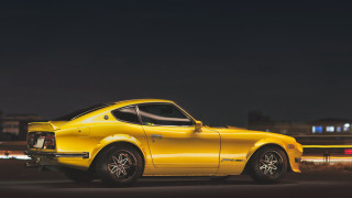 Yellow sports car night city - a yellow sports car free wallpaper
