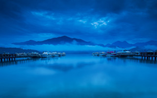 Blue sky clouds dock boats - the water and mountains free wallpaper