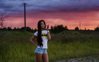 Woman field bat shirt elina - a bat free wallpaper