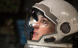 Woman space suit surprised felix - free space wallpaper for desktop