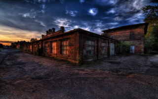Dilapidated building sunset moon cityscape - berlin secession free wallpaper for desktop