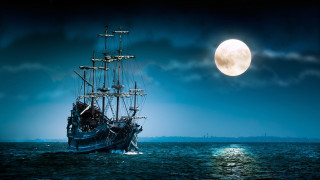 Large boat full moon water - a large boat free wallpaper